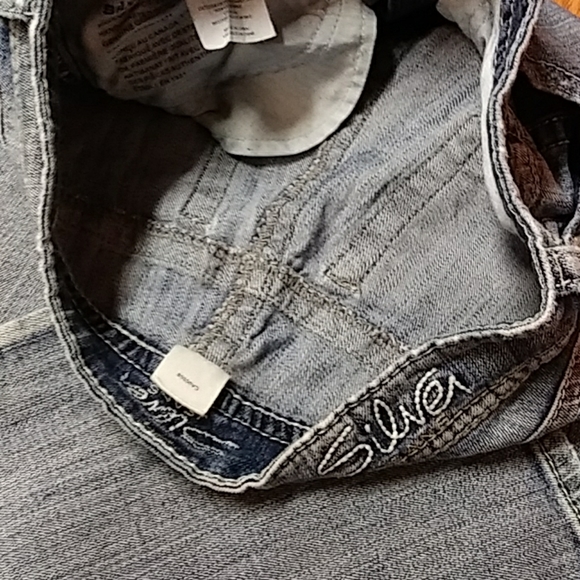 Silver Suki Light Washed Embroidered Jeans 27x29 - Picture 7 of 8